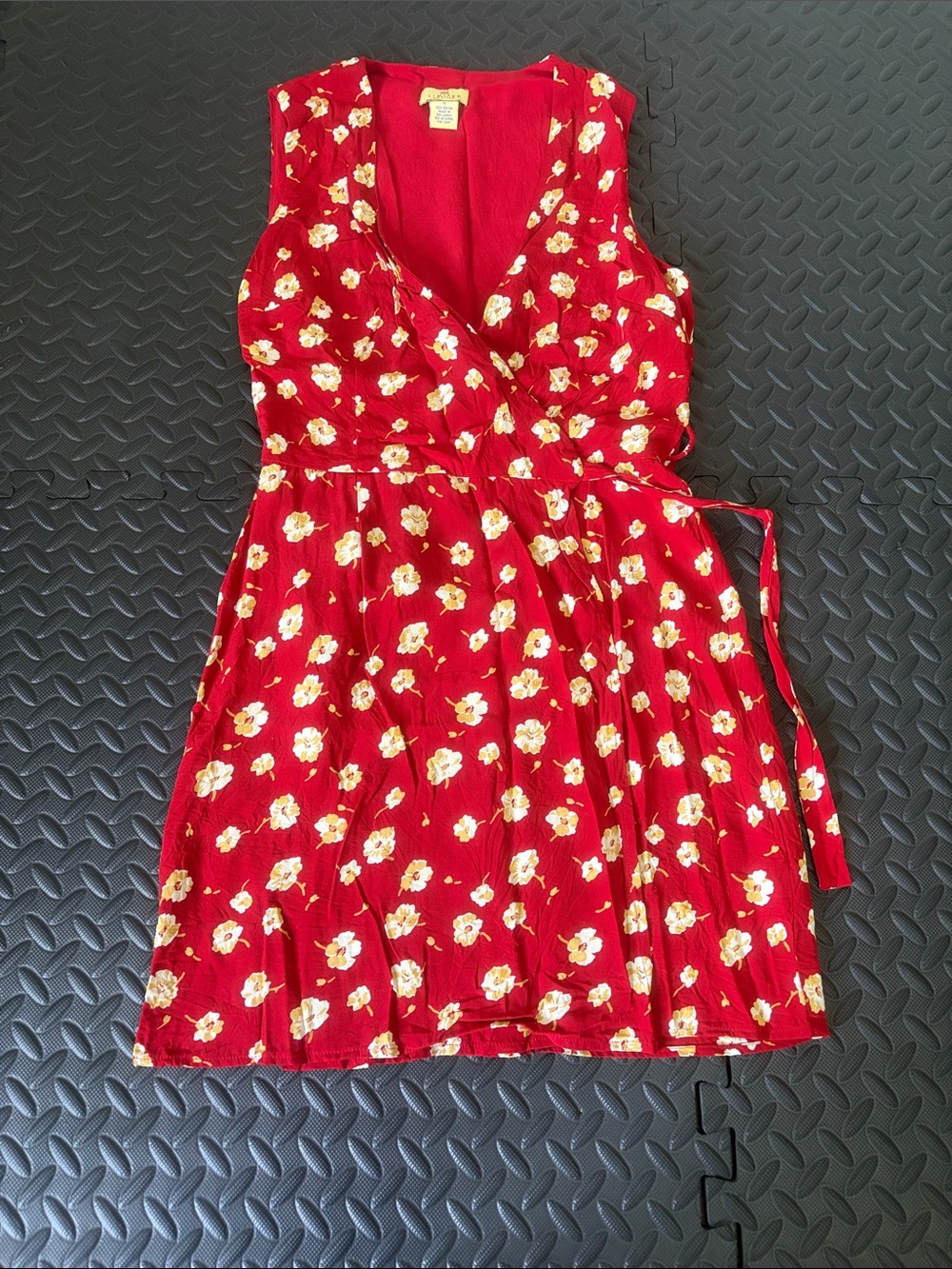 Vintage Limited America Red Floral Wrap Dress